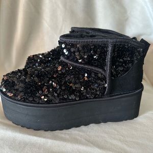 Ugg Ultra Mini Chunky Sequin Black boots